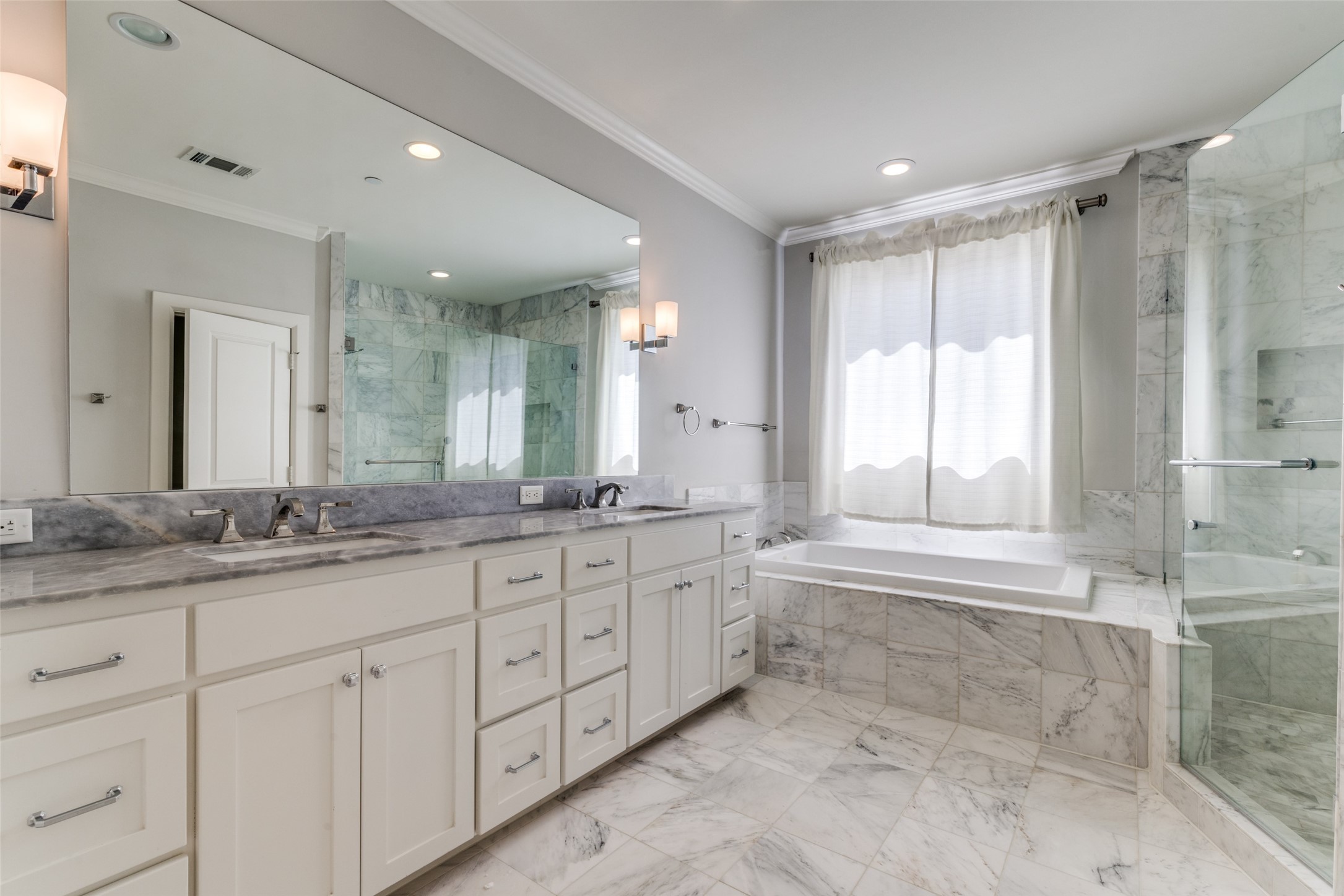 3515 Normandy Avenue 8