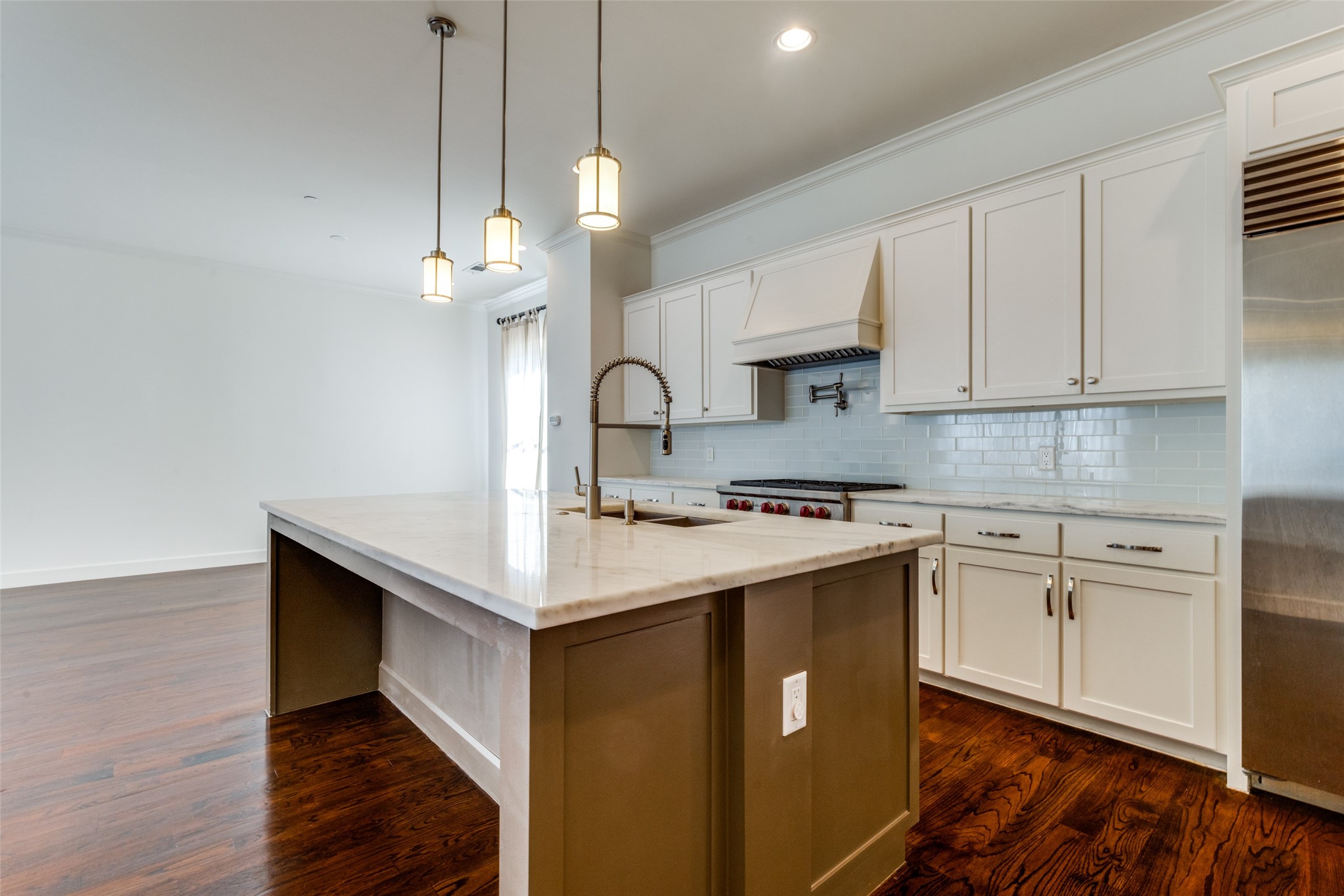3515 Normandy Avenue 8