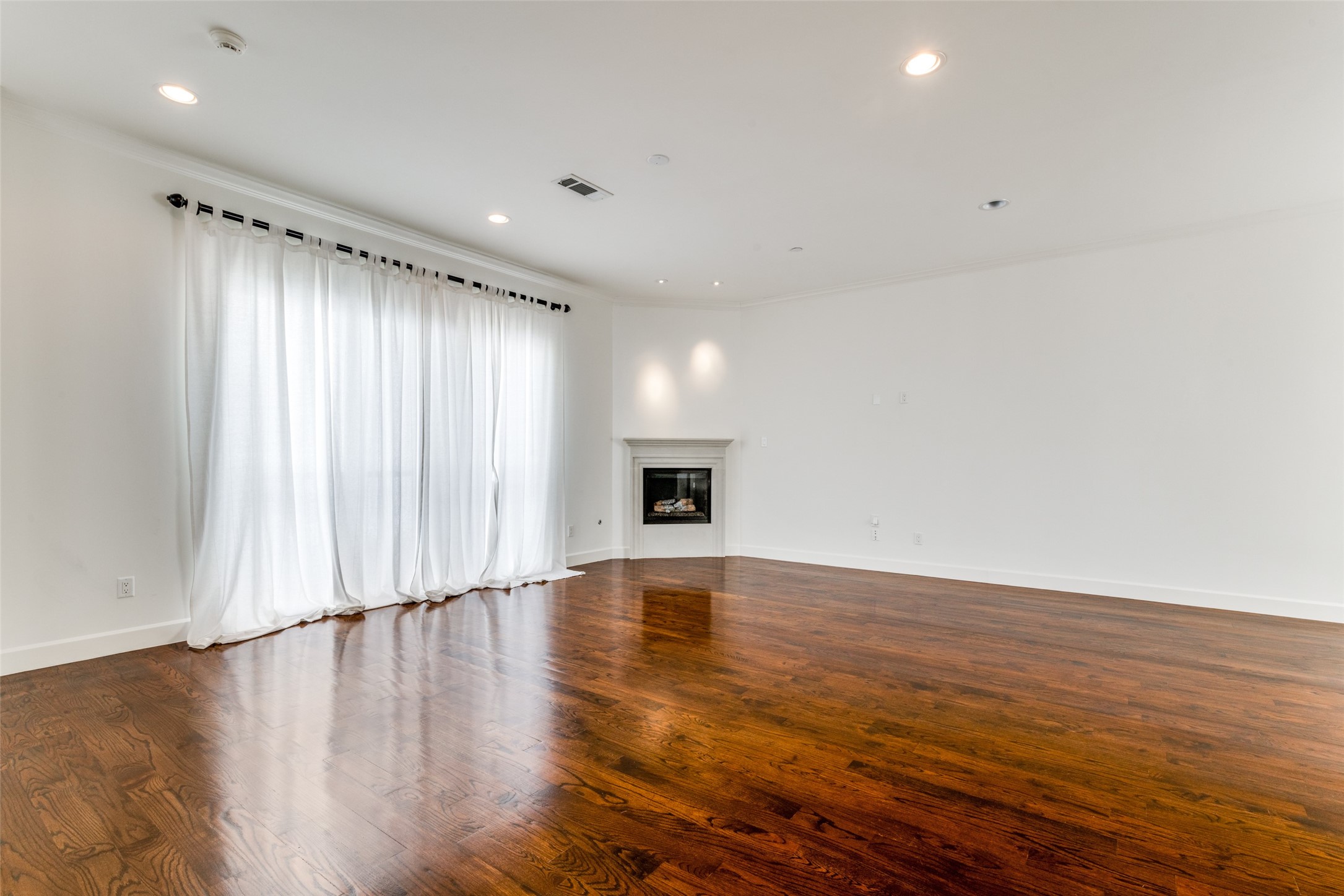 3515 Normandy Avenue 8