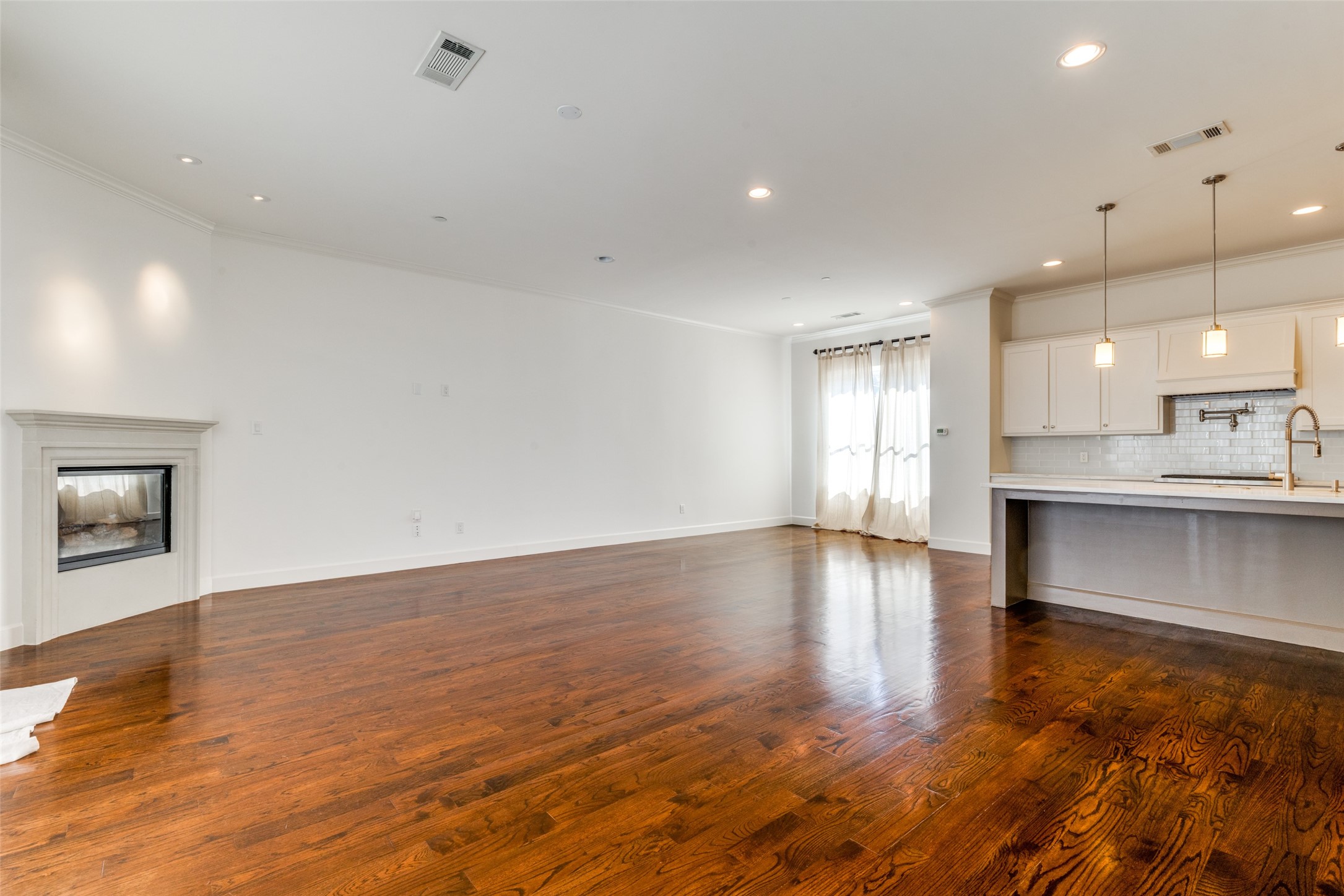 3515 Normandy Avenue 8