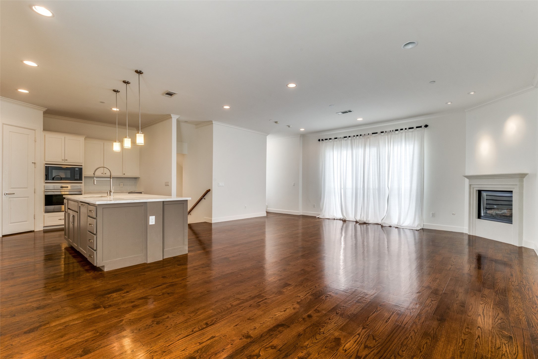 3515 Normandy Avenue 8