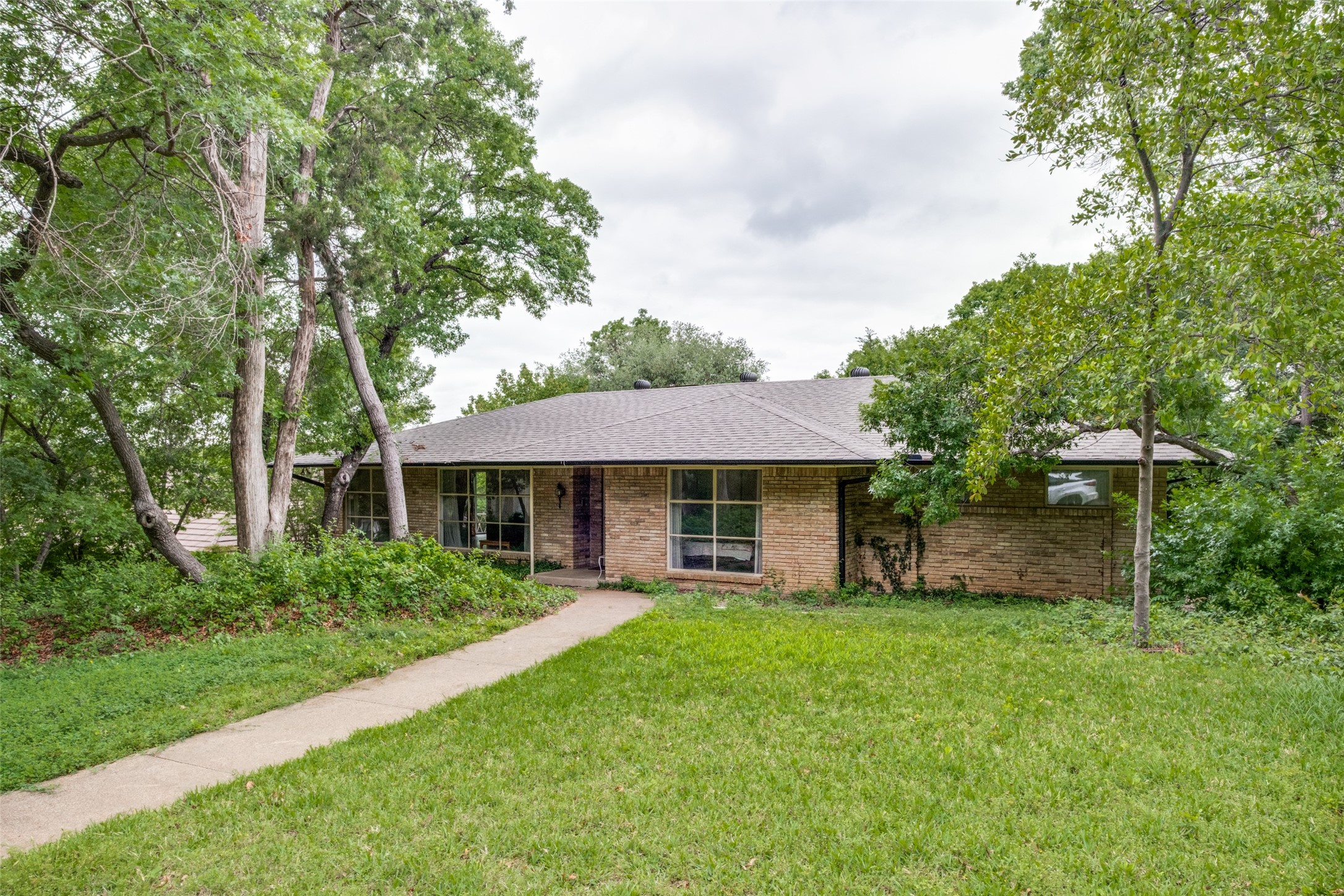 1723 Timbergrove Circle