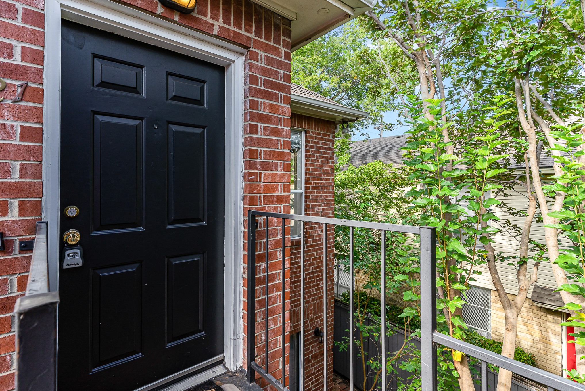 3329 Rosedale Avenue 21