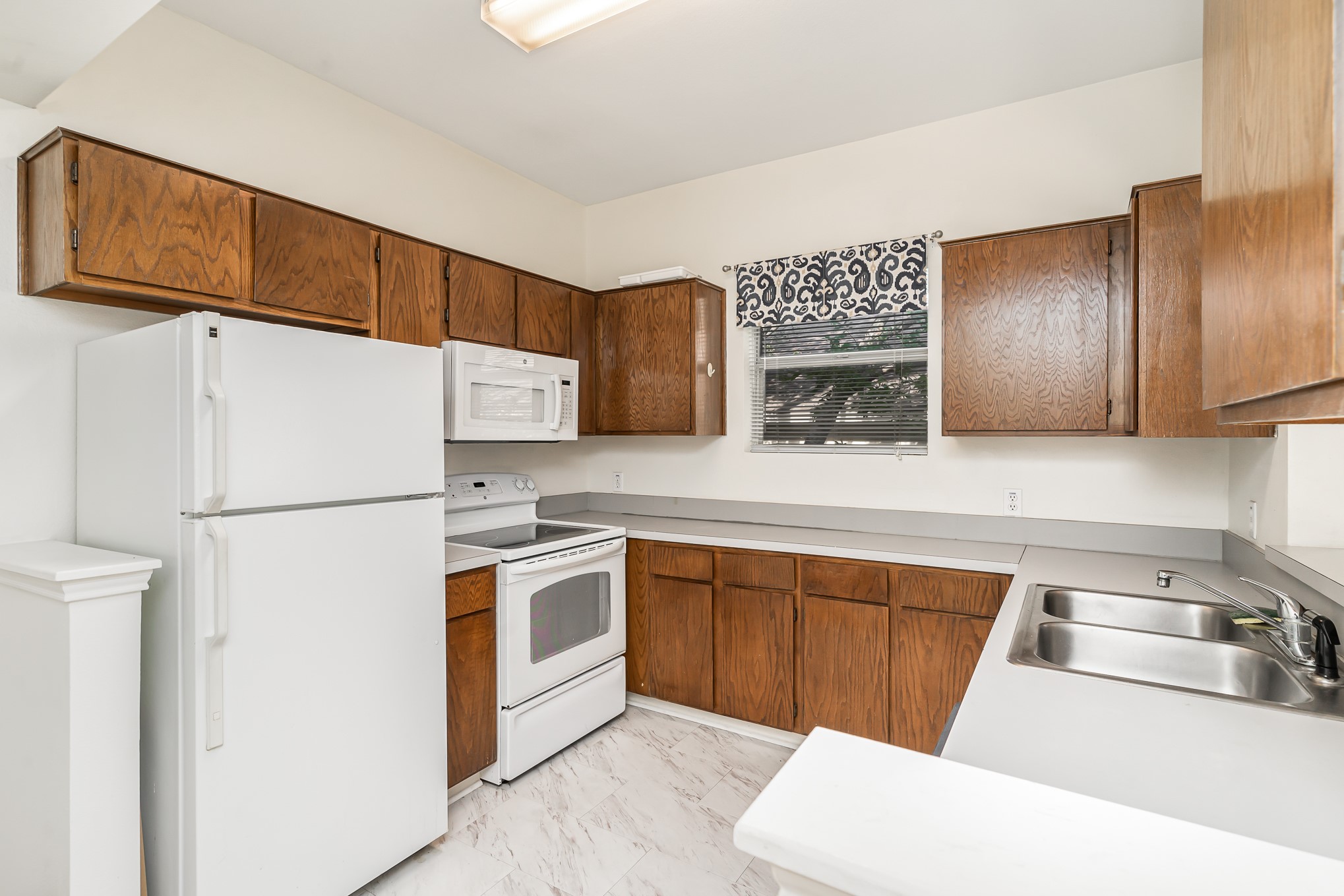 3329 Rosedale Avenue 21