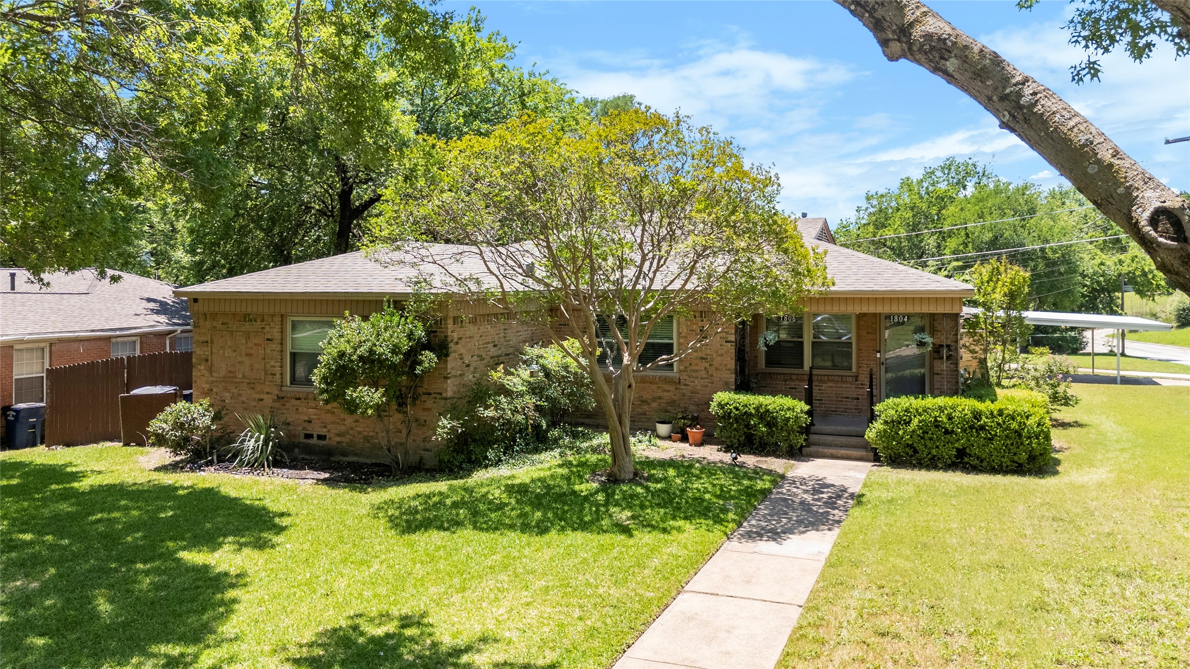 1804 Mariposa Drive