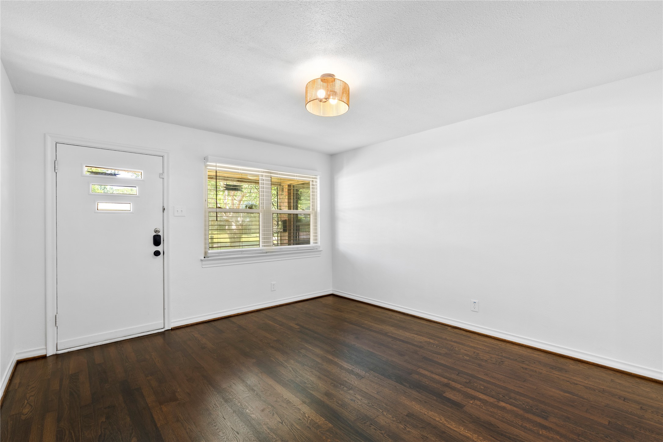 1804 Mariposa Drive