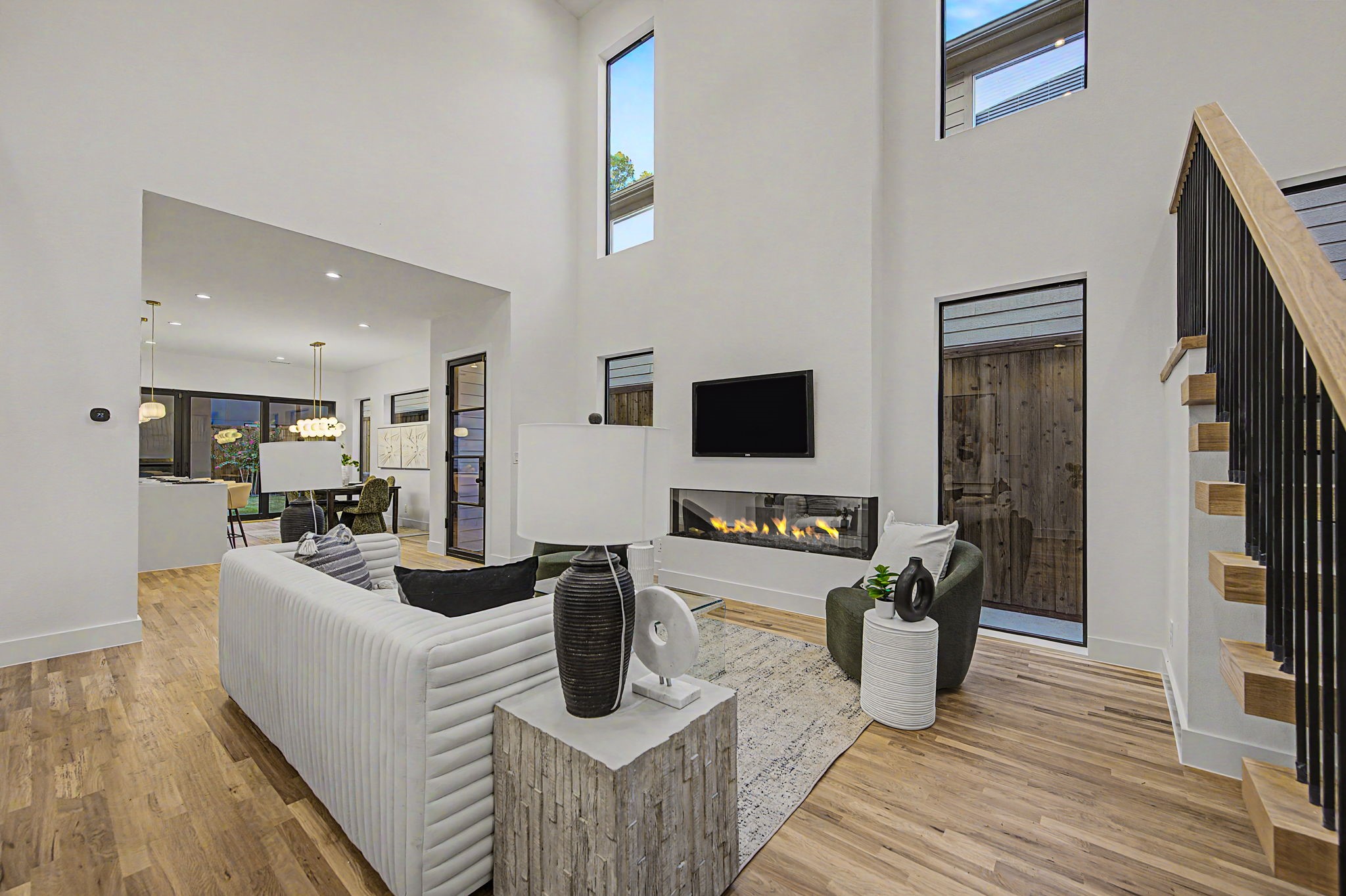 5811 Hudson Street