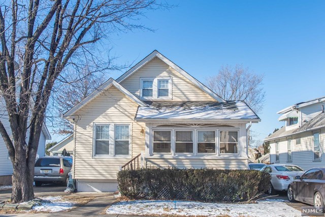 12-14 Roosevelt Place