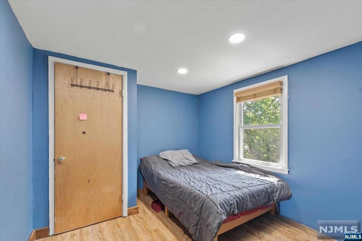 87 N Ramapo Avenue