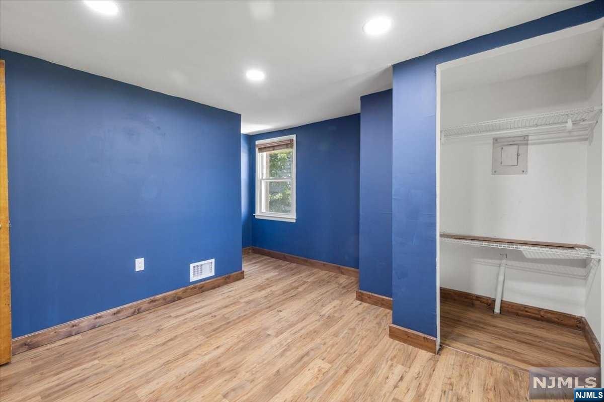 87 N Ramapo Avenue