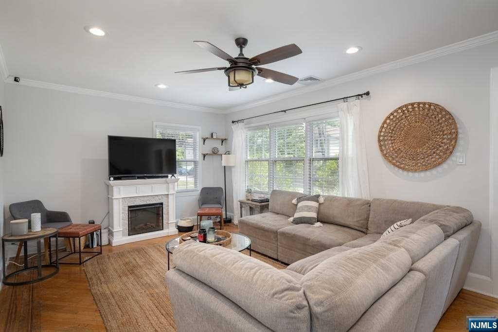 19 Chestnut Terrace