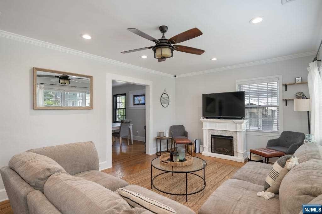 19 Chestnut Terrace
