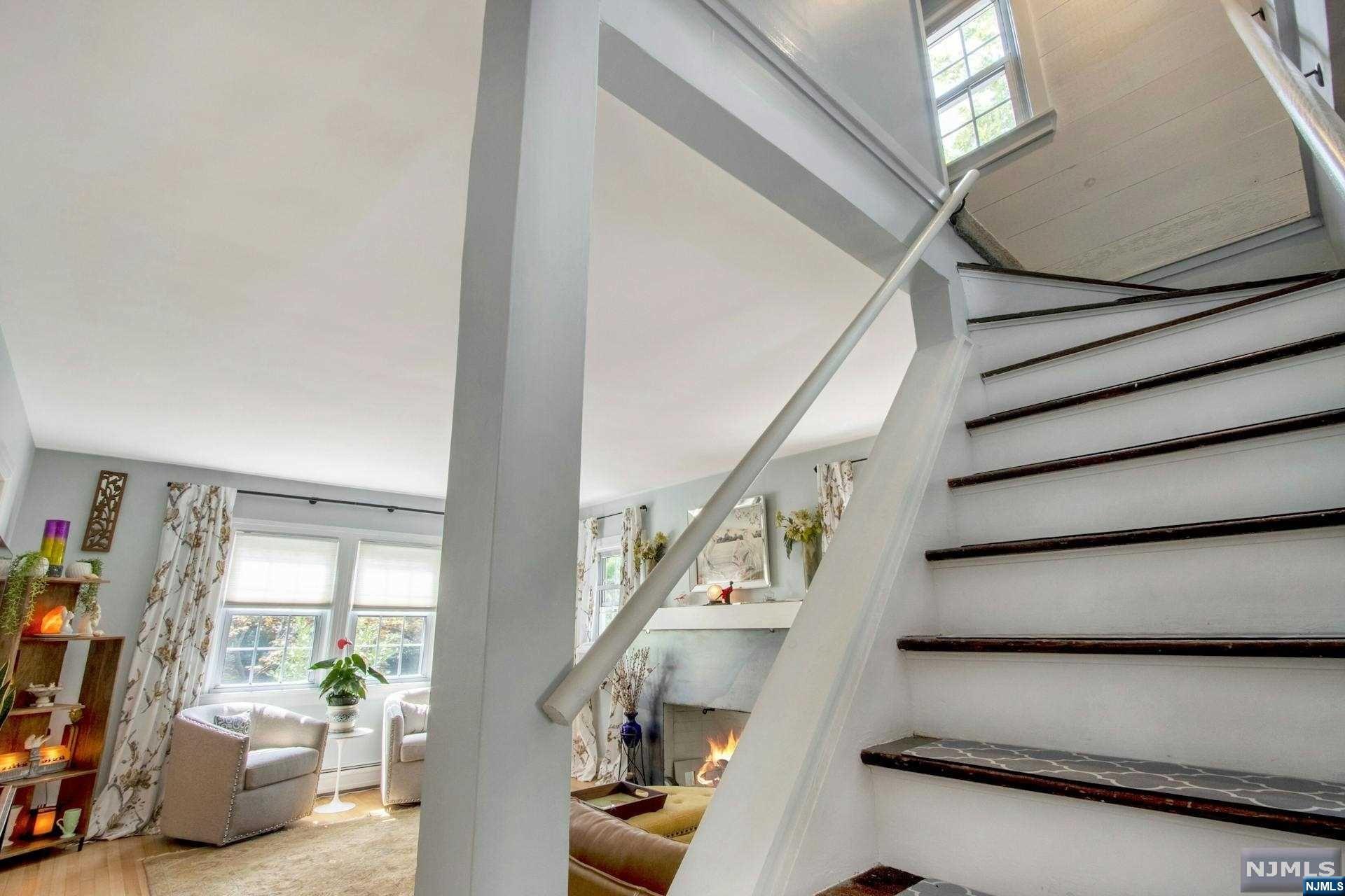 62 7th Avenue