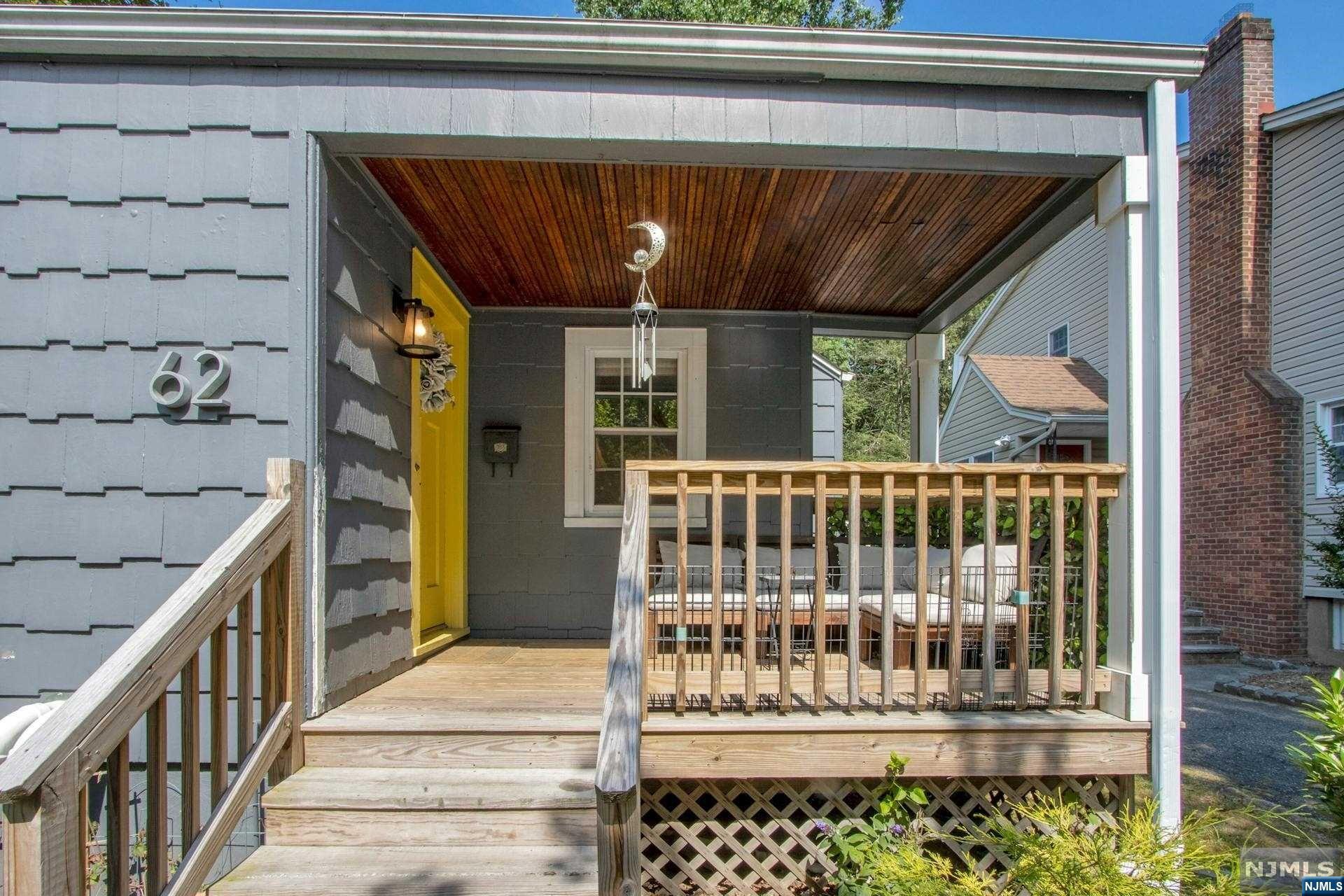 62 7th Avenue