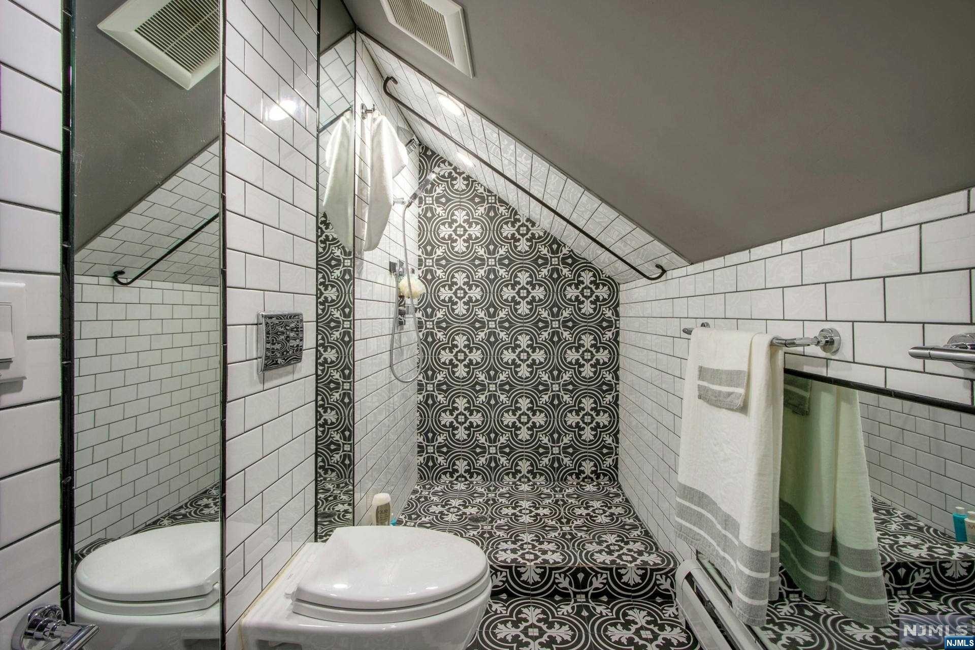 62 7th Avenue