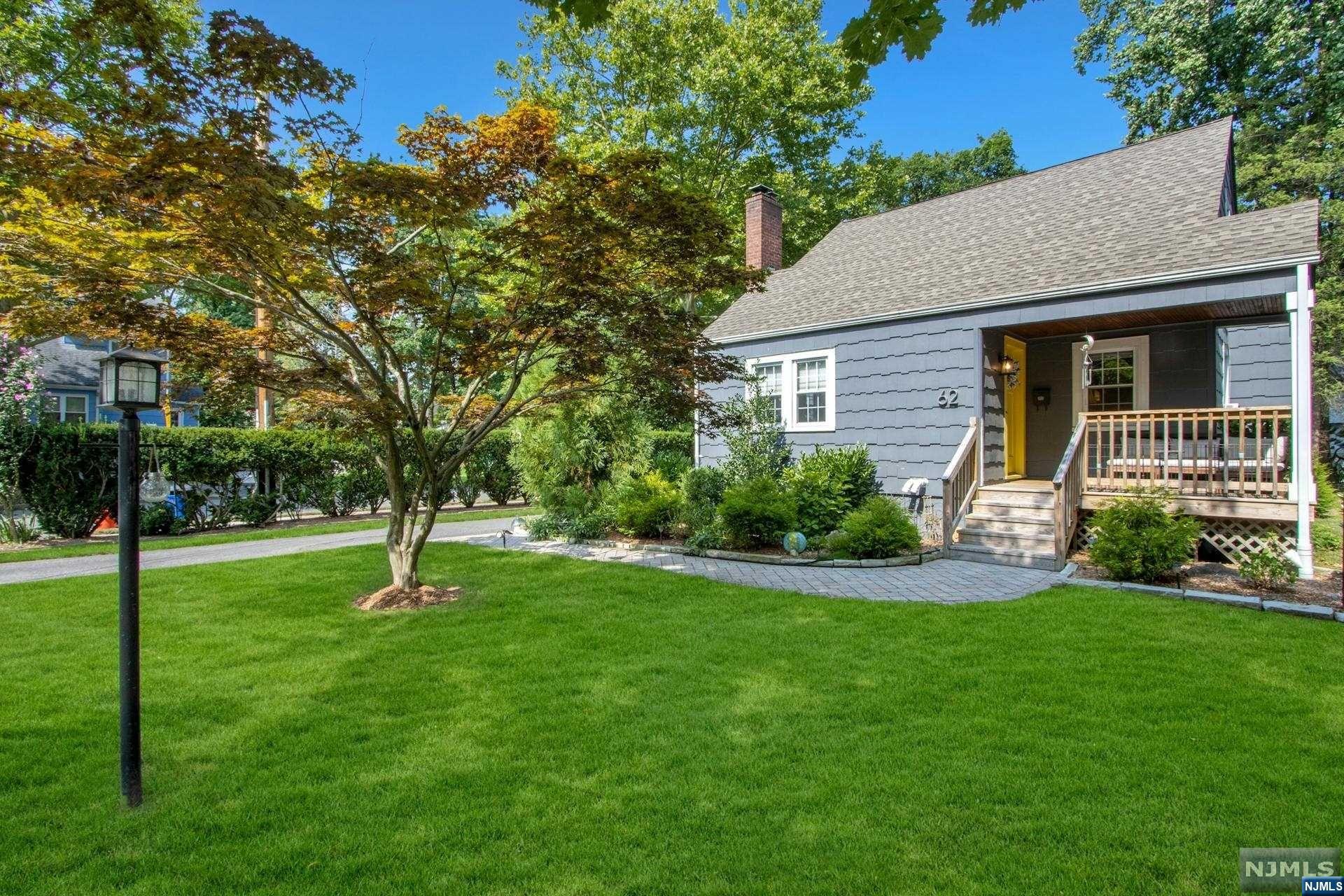 62 7th Avenue