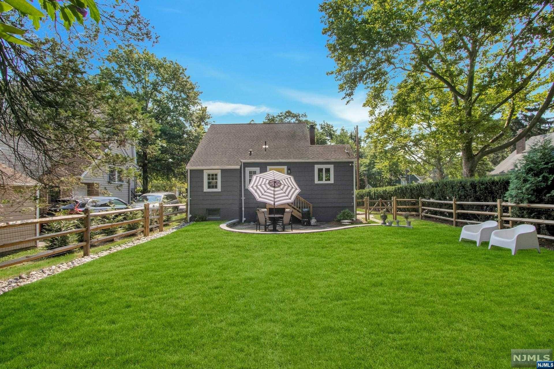 62 7th Avenue