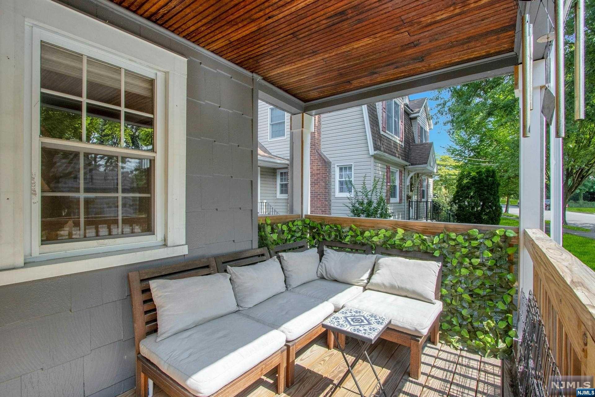 62 7th Avenue
