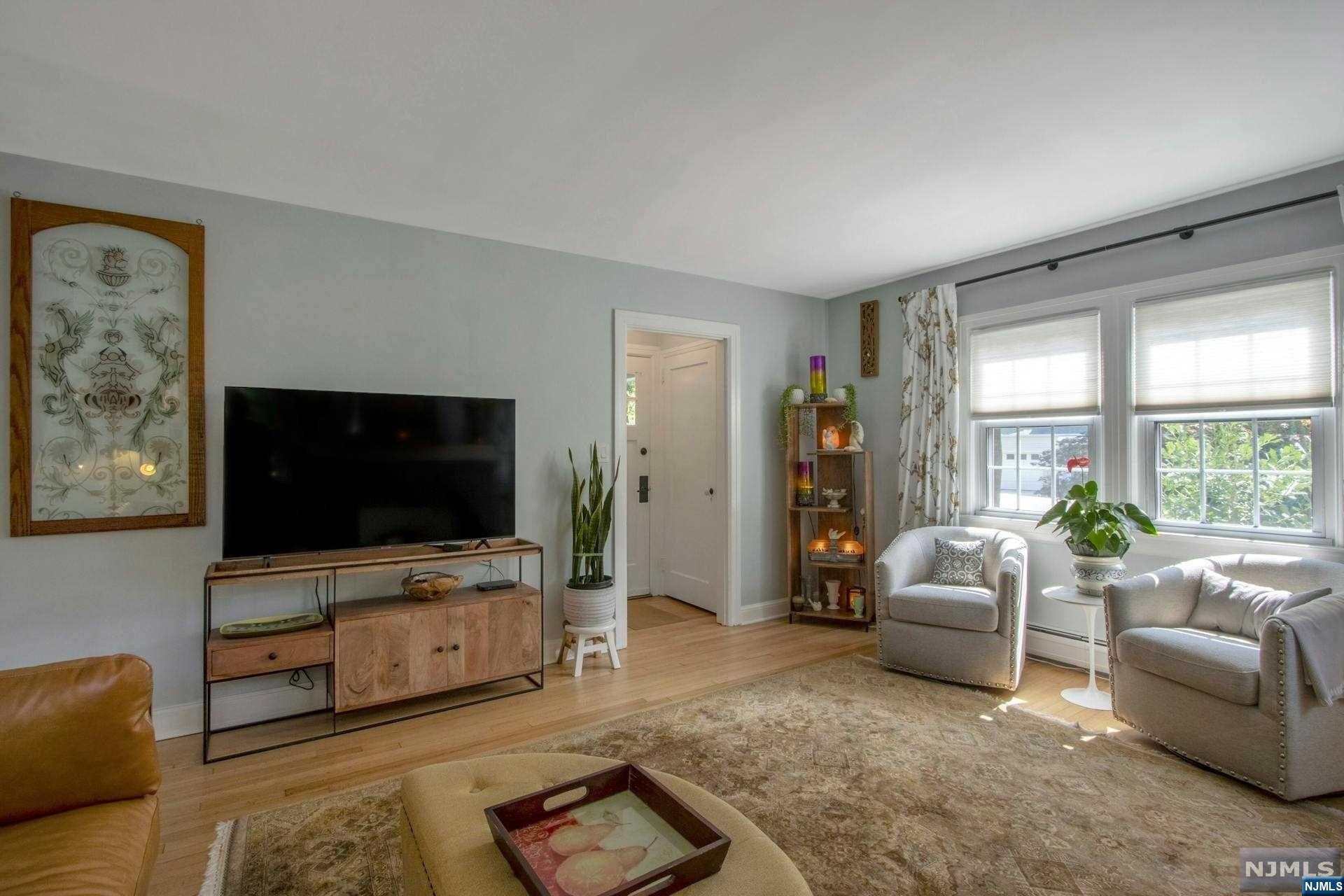 62 7th Avenue