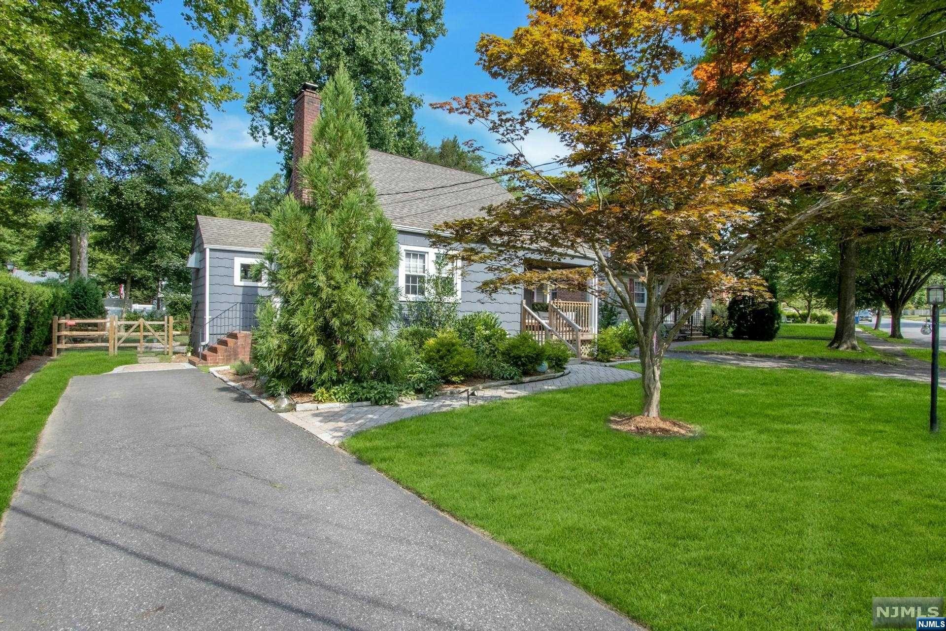 62 7th Avenue