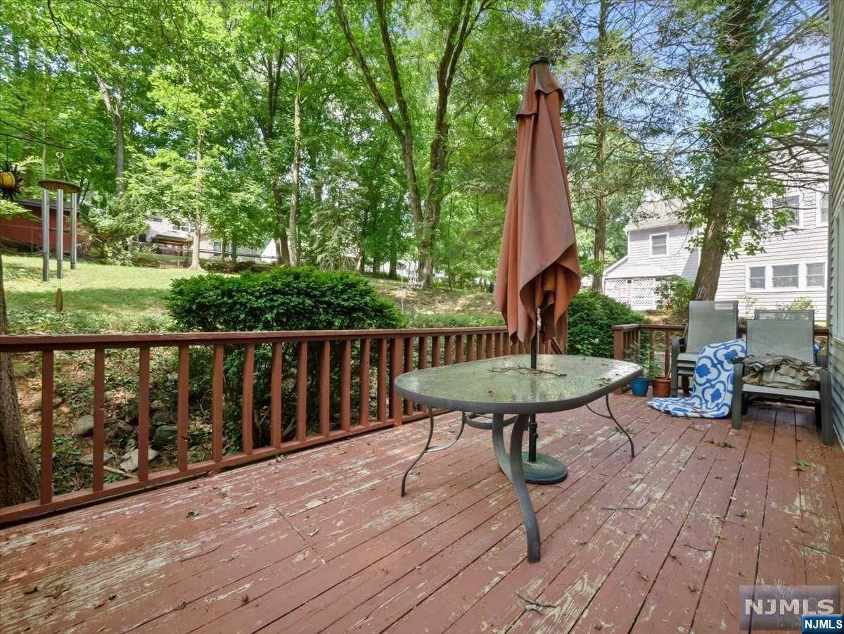 76 Hillside Avenue