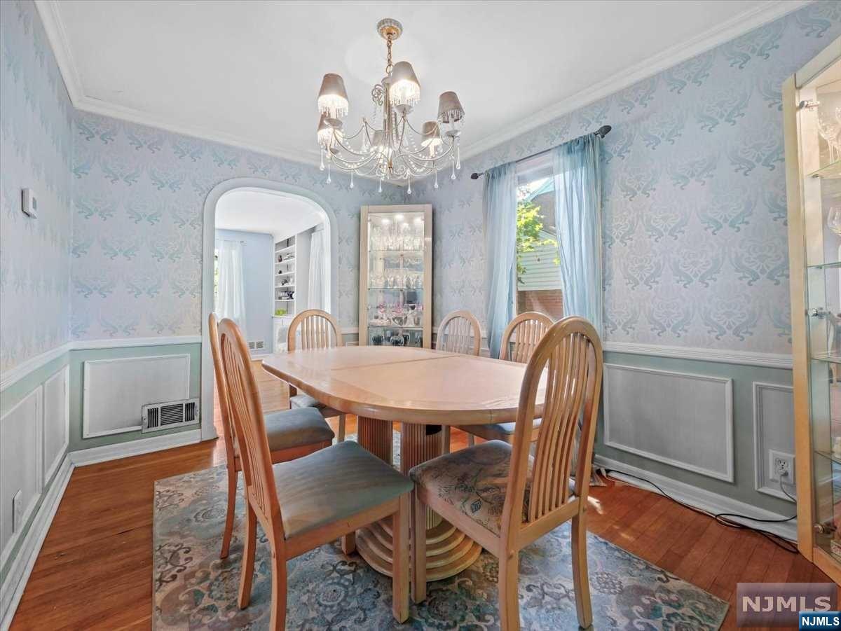 76 Hillside Avenue