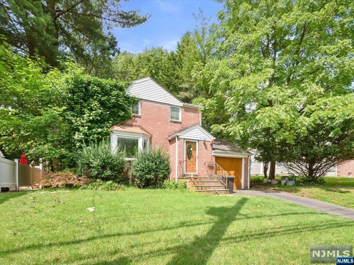 76 Hillside Avenue