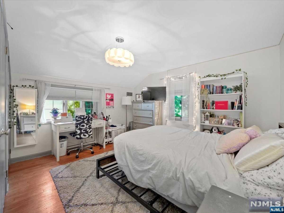 76 Hillside Avenue