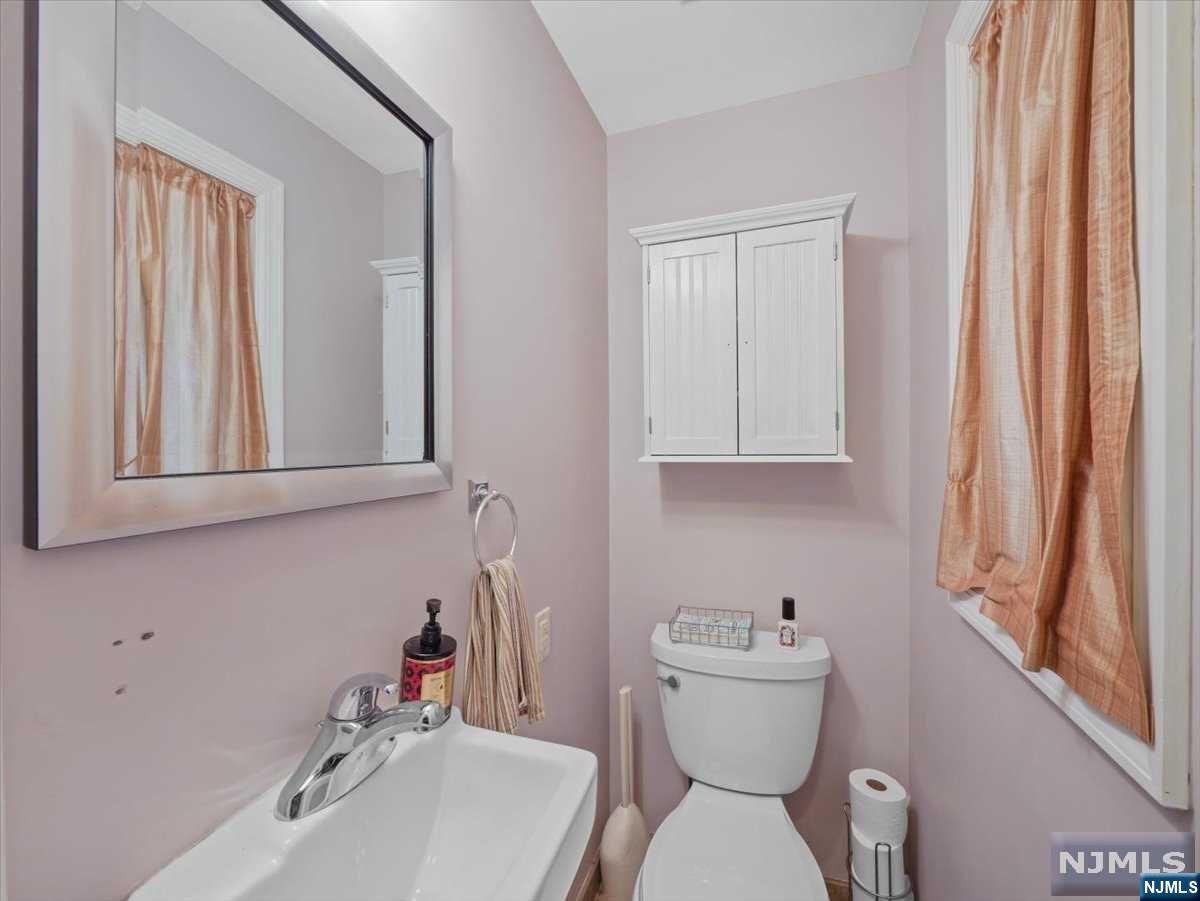 76 Hillside Avenue