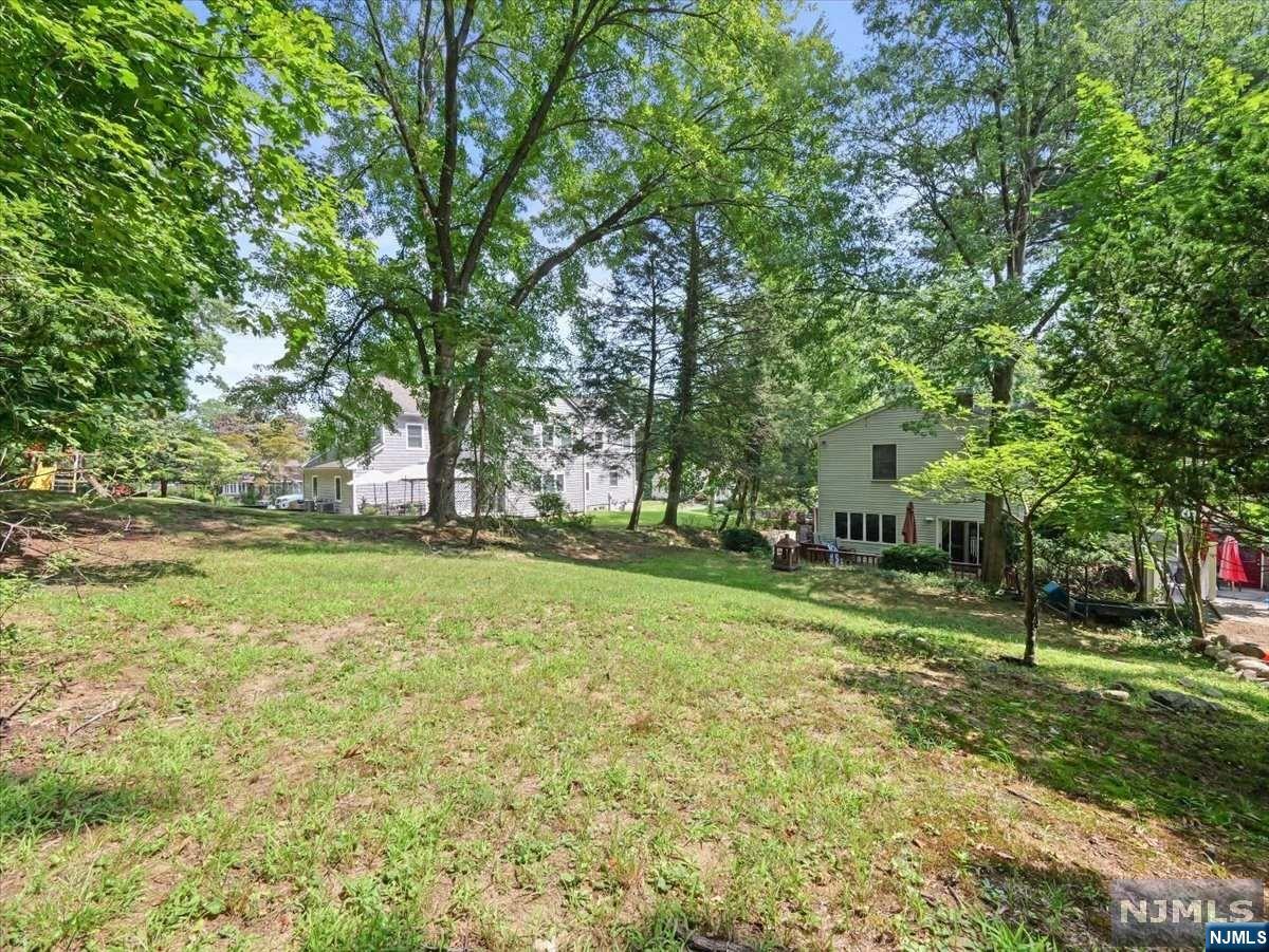 76 Hillside Avenue