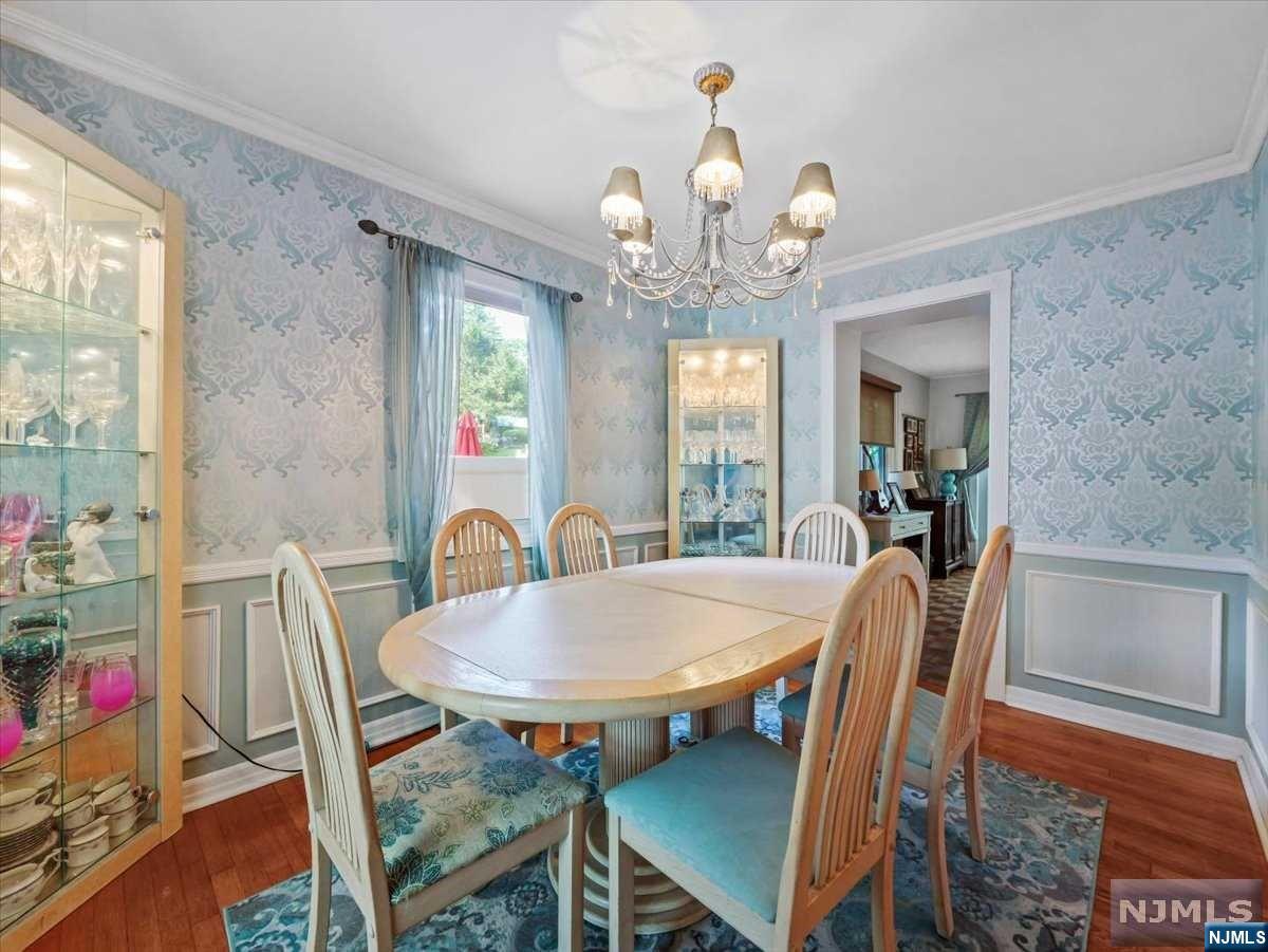 76 Hillside Avenue