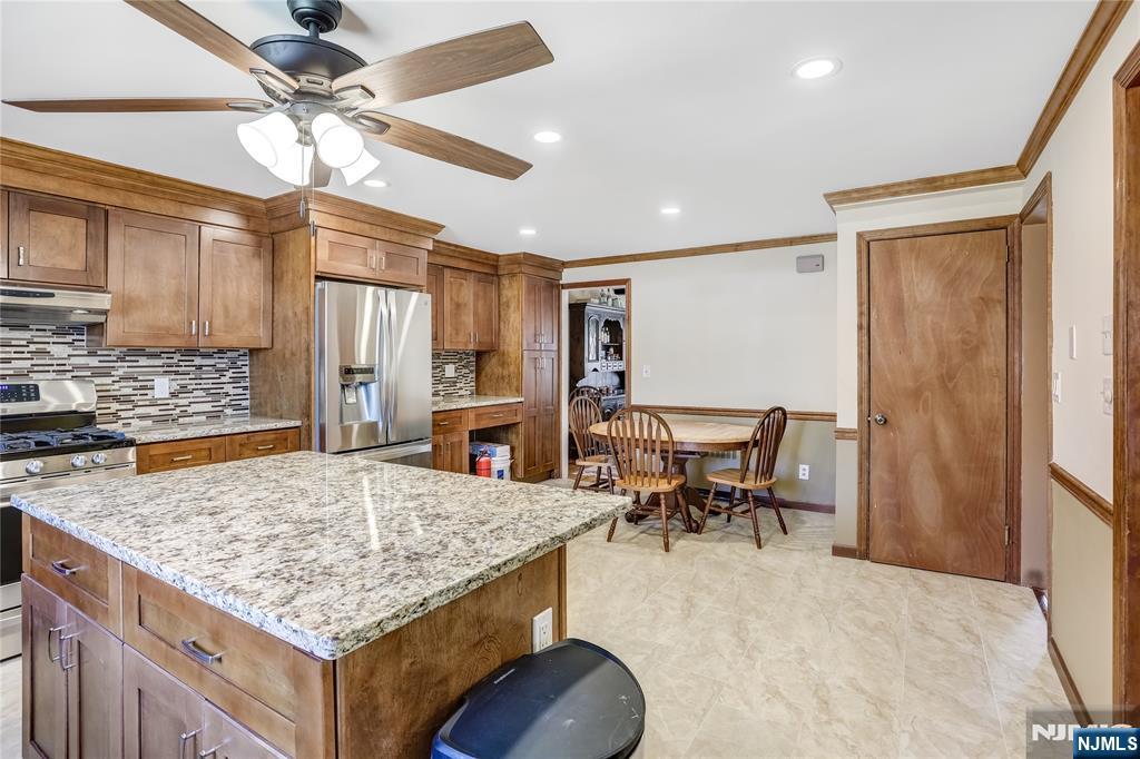 3-21 33rd Street