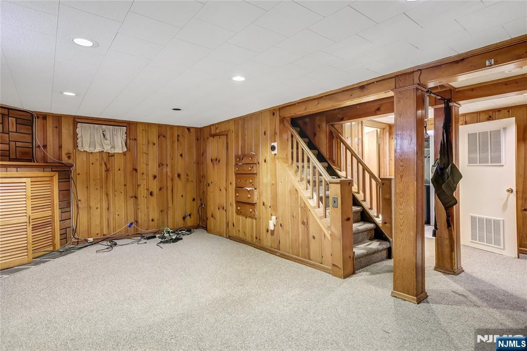 3-21 33rd Street