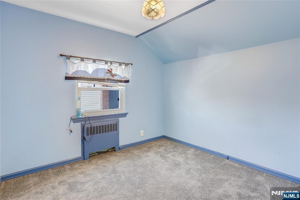3-21 33rd Street