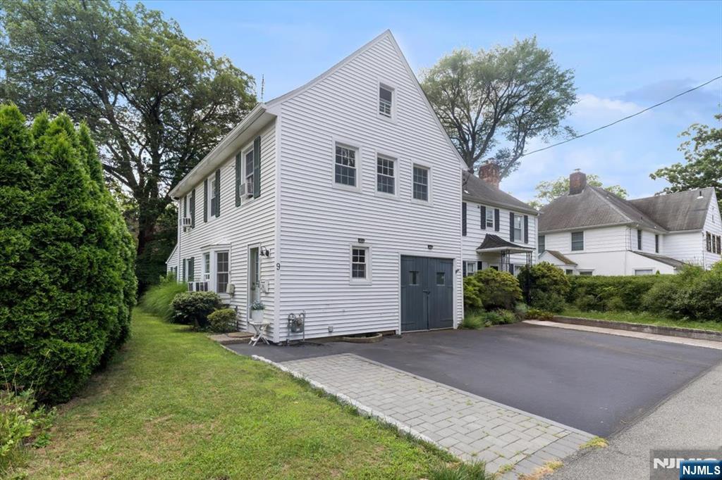 9 Bolton Place