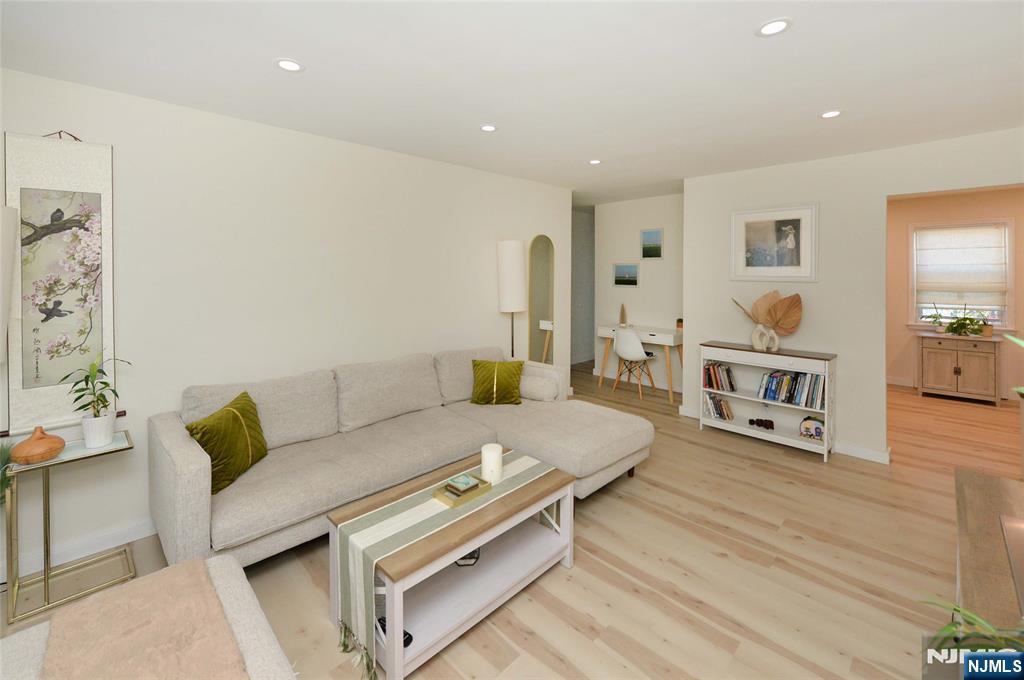 16-02 Plaza Road 1602A