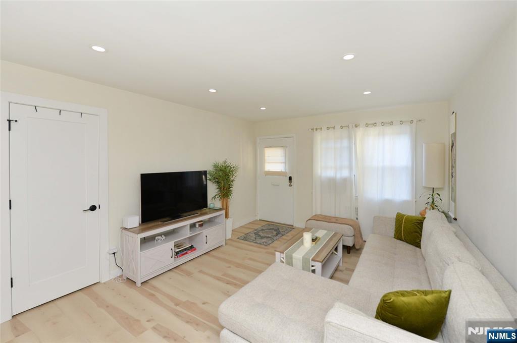 16-02 Plaza Road 1602A