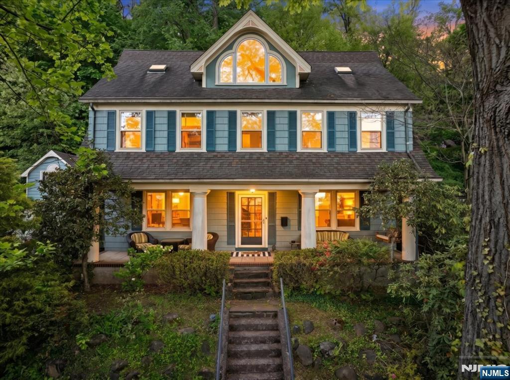52 Warfield Street