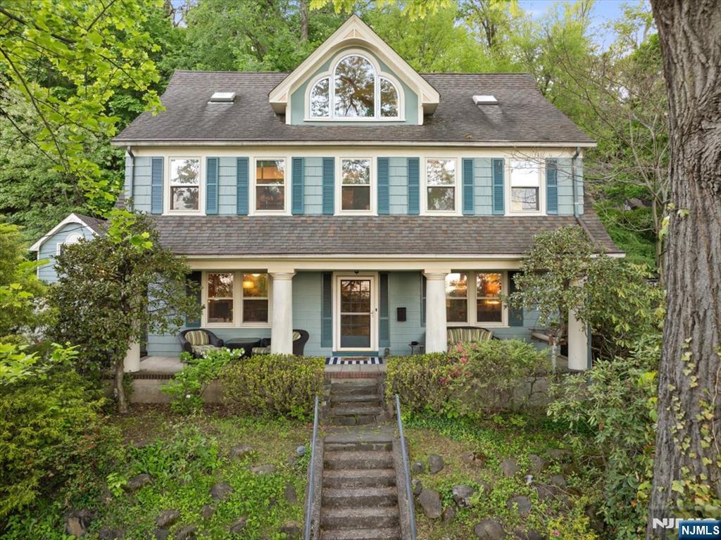 52 Warfield Street
