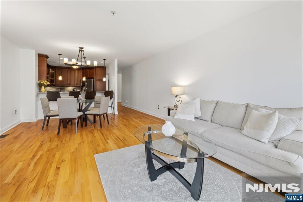 106 The Promenade