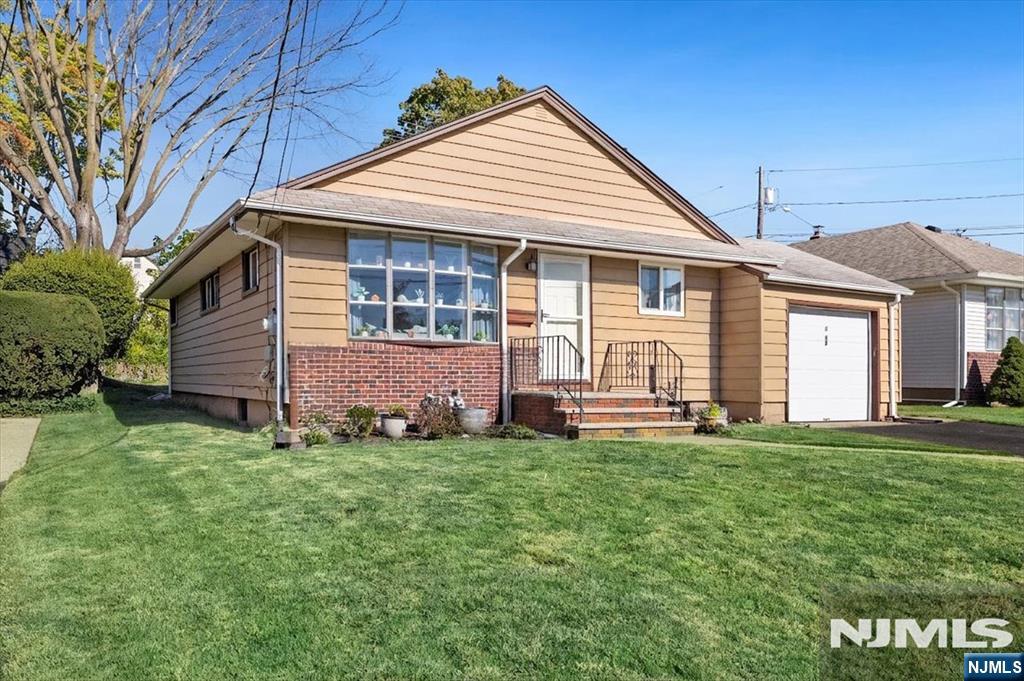 169 Pleasant Avenue