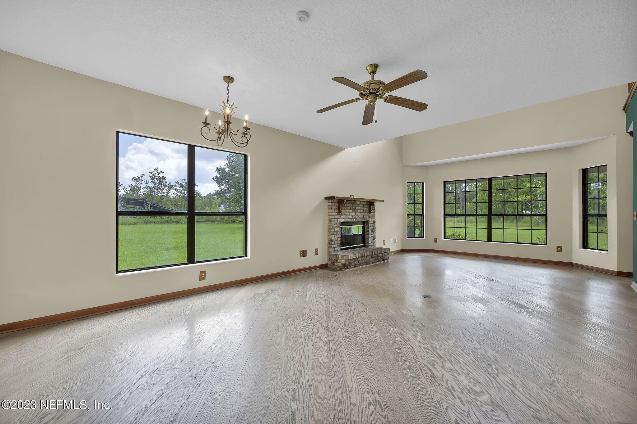 1387 LEE Road