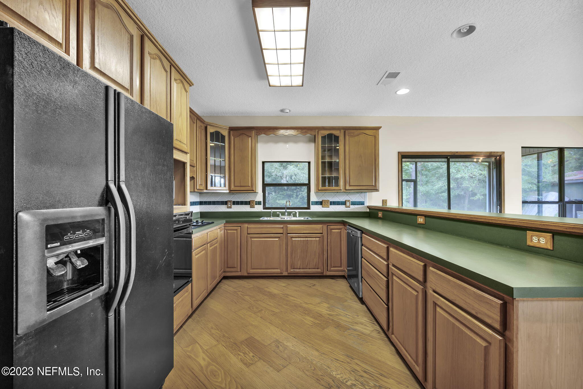 1387 LEE Road