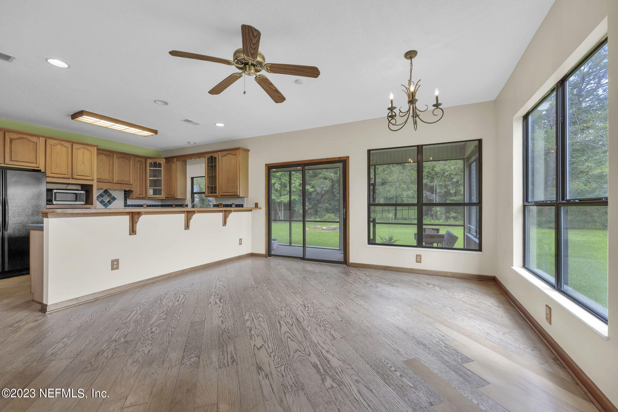 1387 LEE Road
