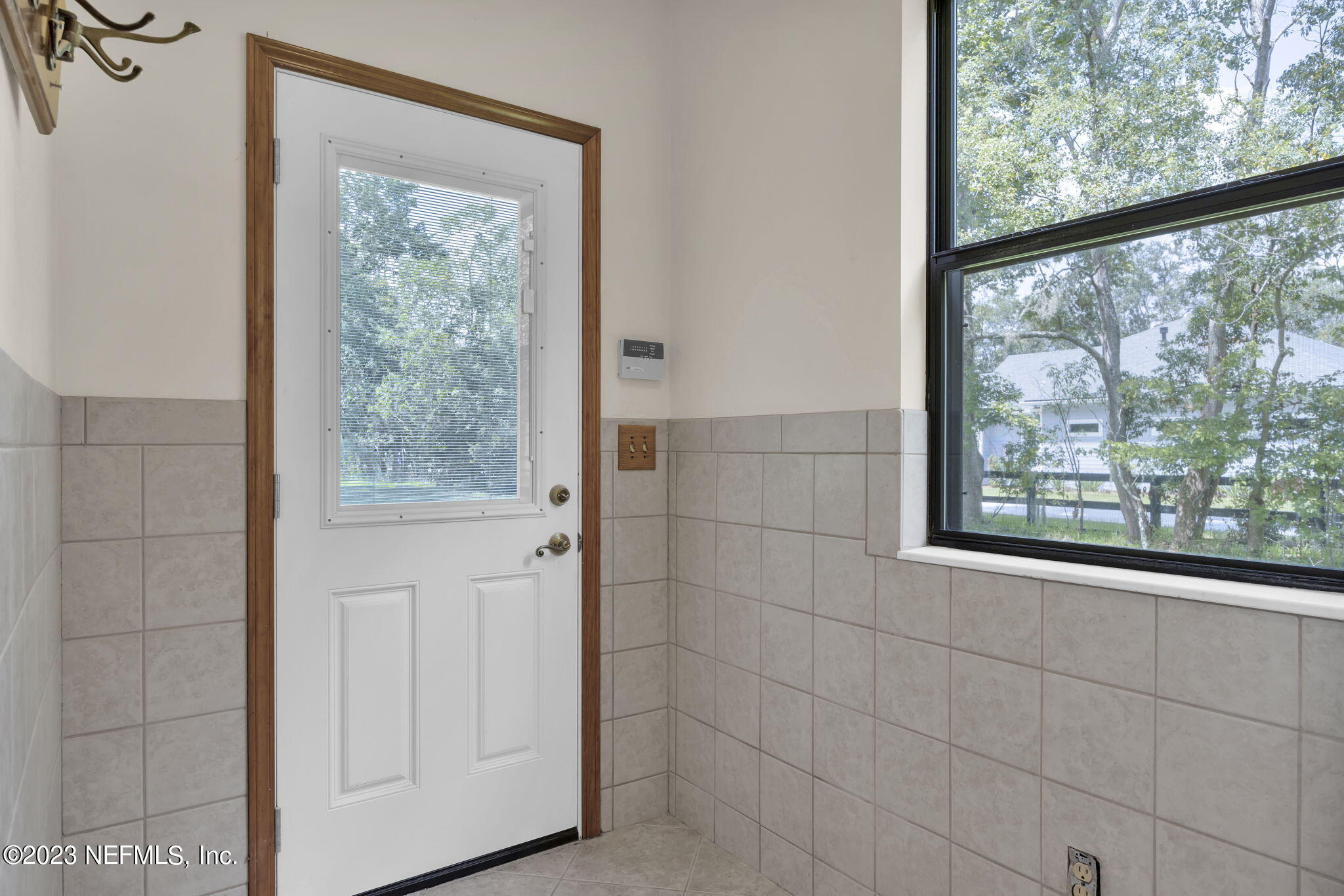 1387 LEE Road