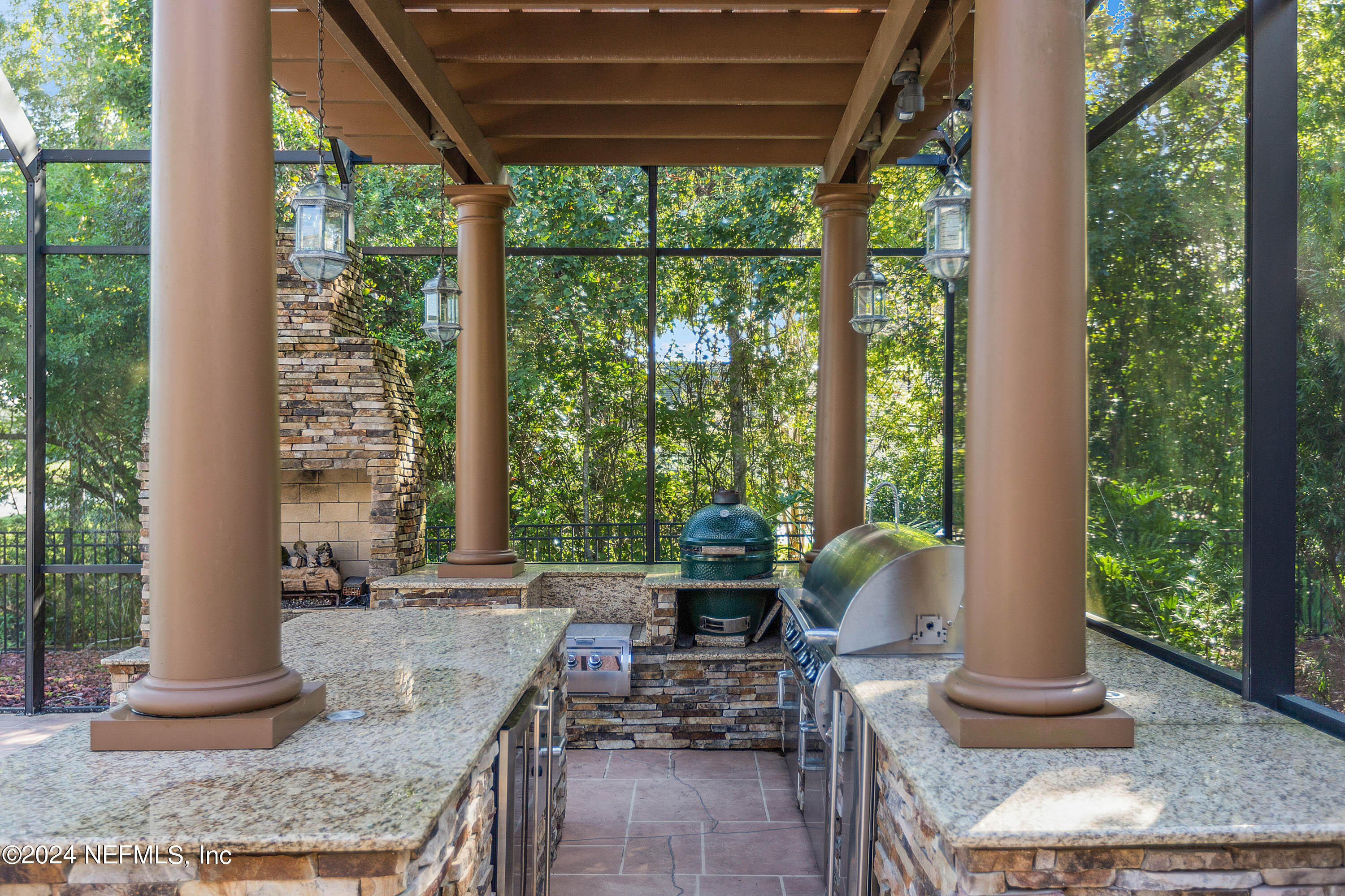 9975 VINEYARD LAKE Road E