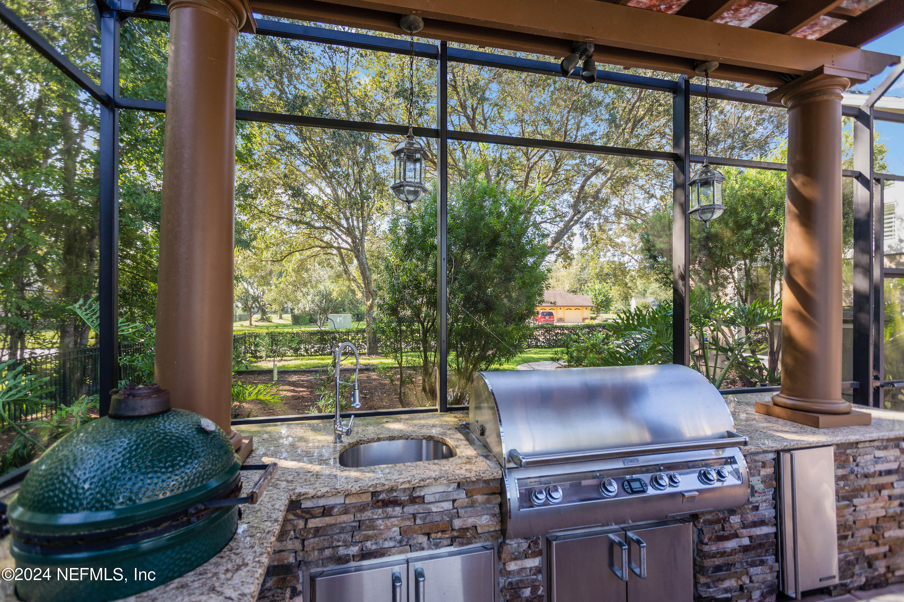 9975 VINEYARD LAKE Road E