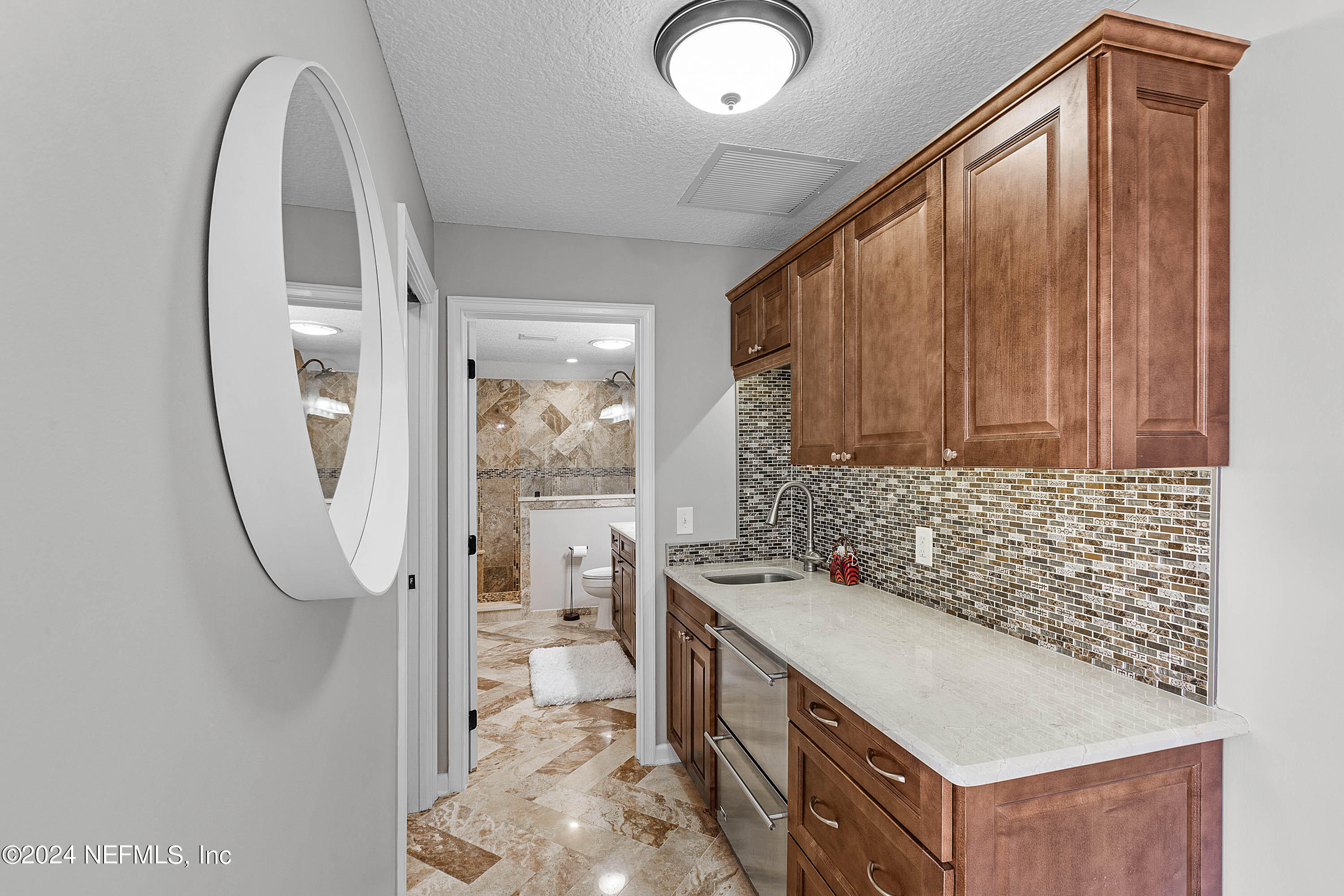 9975 VINEYARD LAKE Road E