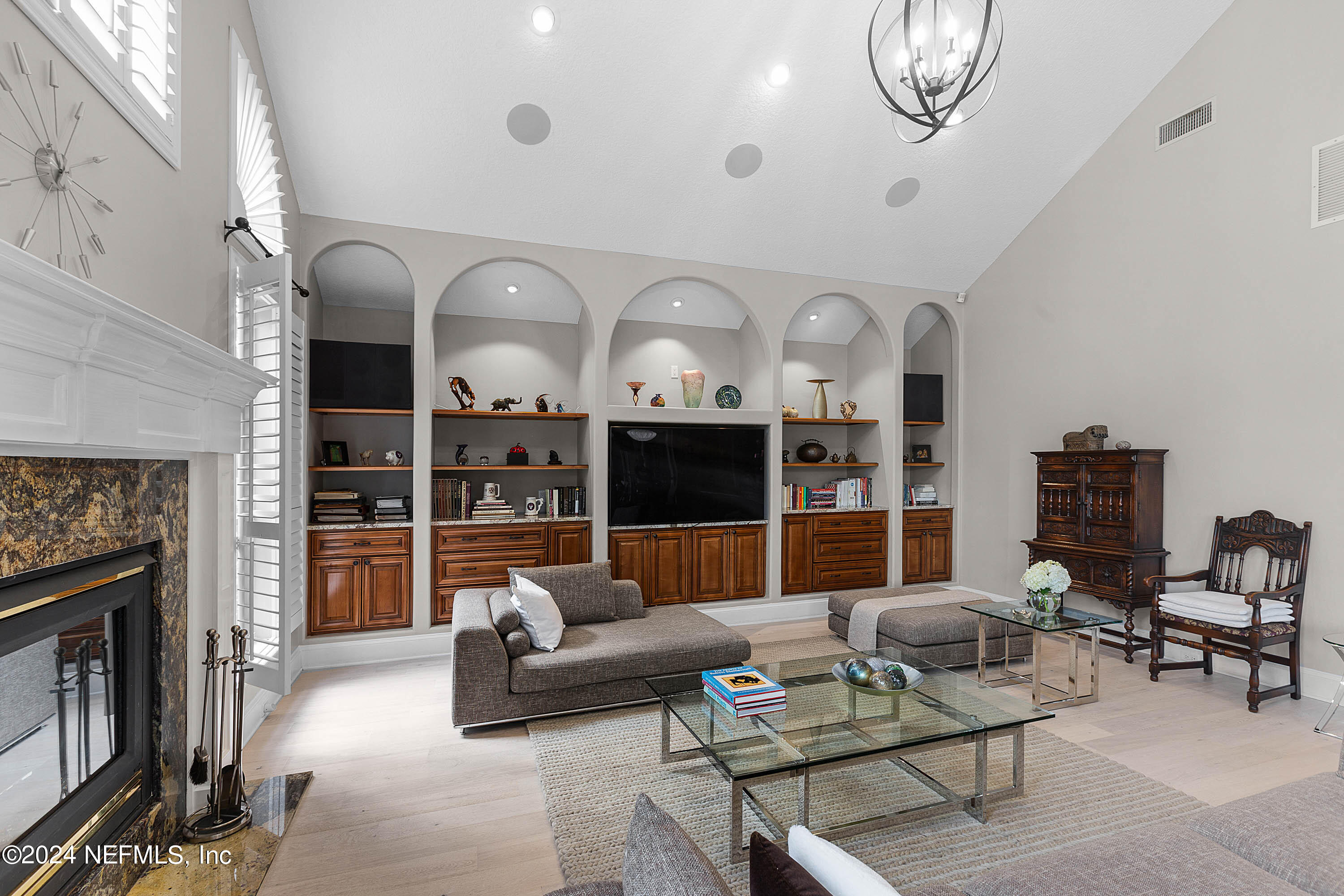 9975 VINEYARD LAKE Road E