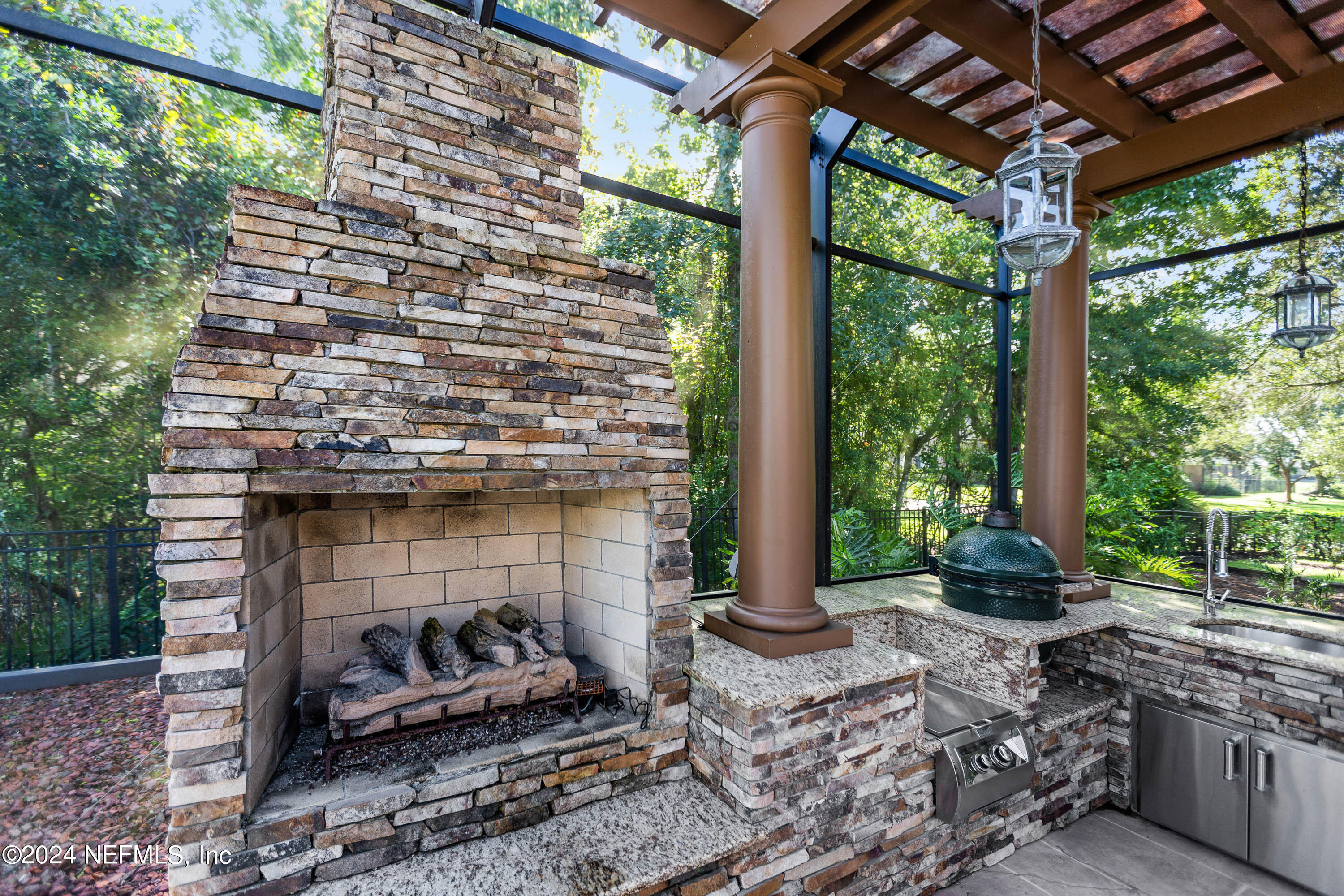 9975 VINEYARD LAKE Road E